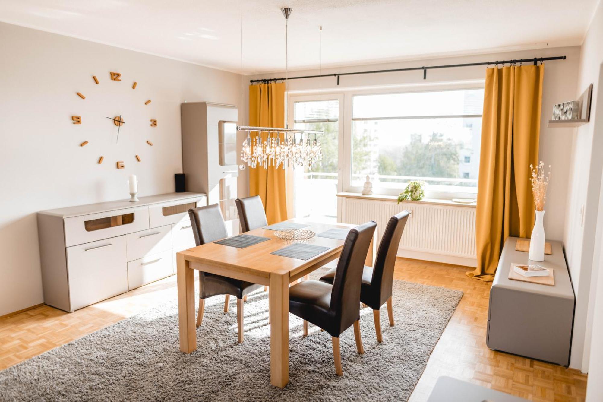 Me Homes - Grosse Moderne Designer-Wohnung Fuer Urlaub Und Business - Mit Kueche, Buero, Balkon Und 2 Parkplaetzen Bayreuth Exterior photo